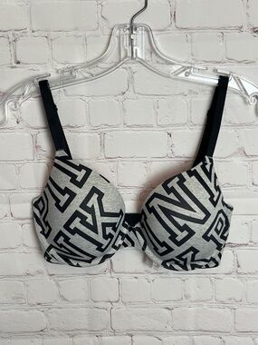 VS PINK Wear Everywhere T-Shirt Lightly Lined Underwire Bra